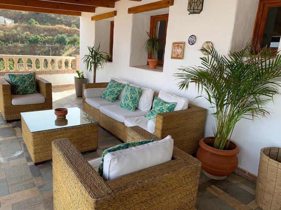 Calabasas Villa *